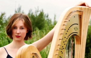 Hedwig Briffies (harp)